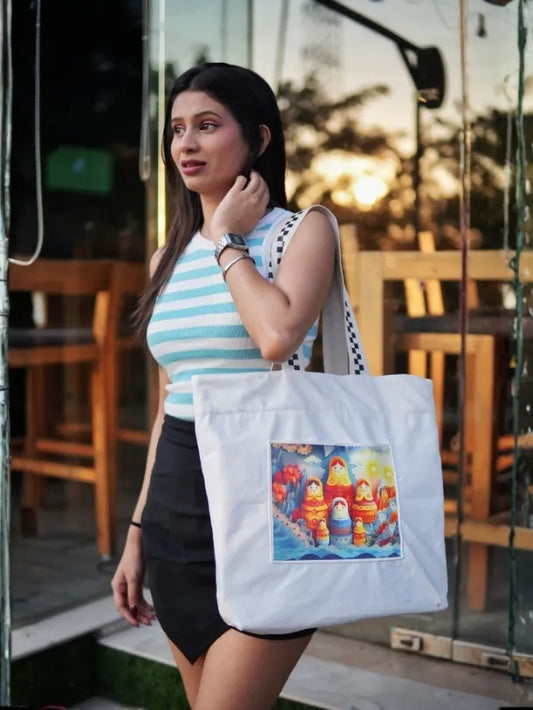 On The Move Tote | Russia