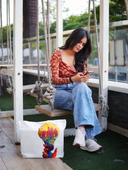 On The Move Tote | Save Electricity